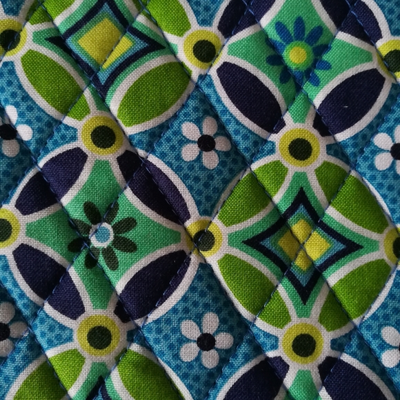 Vera Bradley NWOT crossbody purse. - Picture 15 of 16